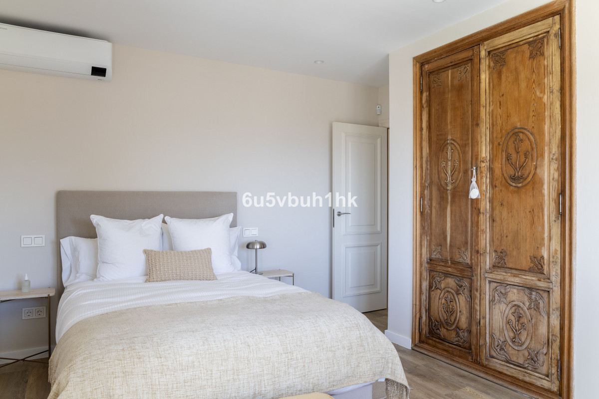 5 Bed Townhouse for sale in Marbella Costa Del Sol, Málaga, Spain
