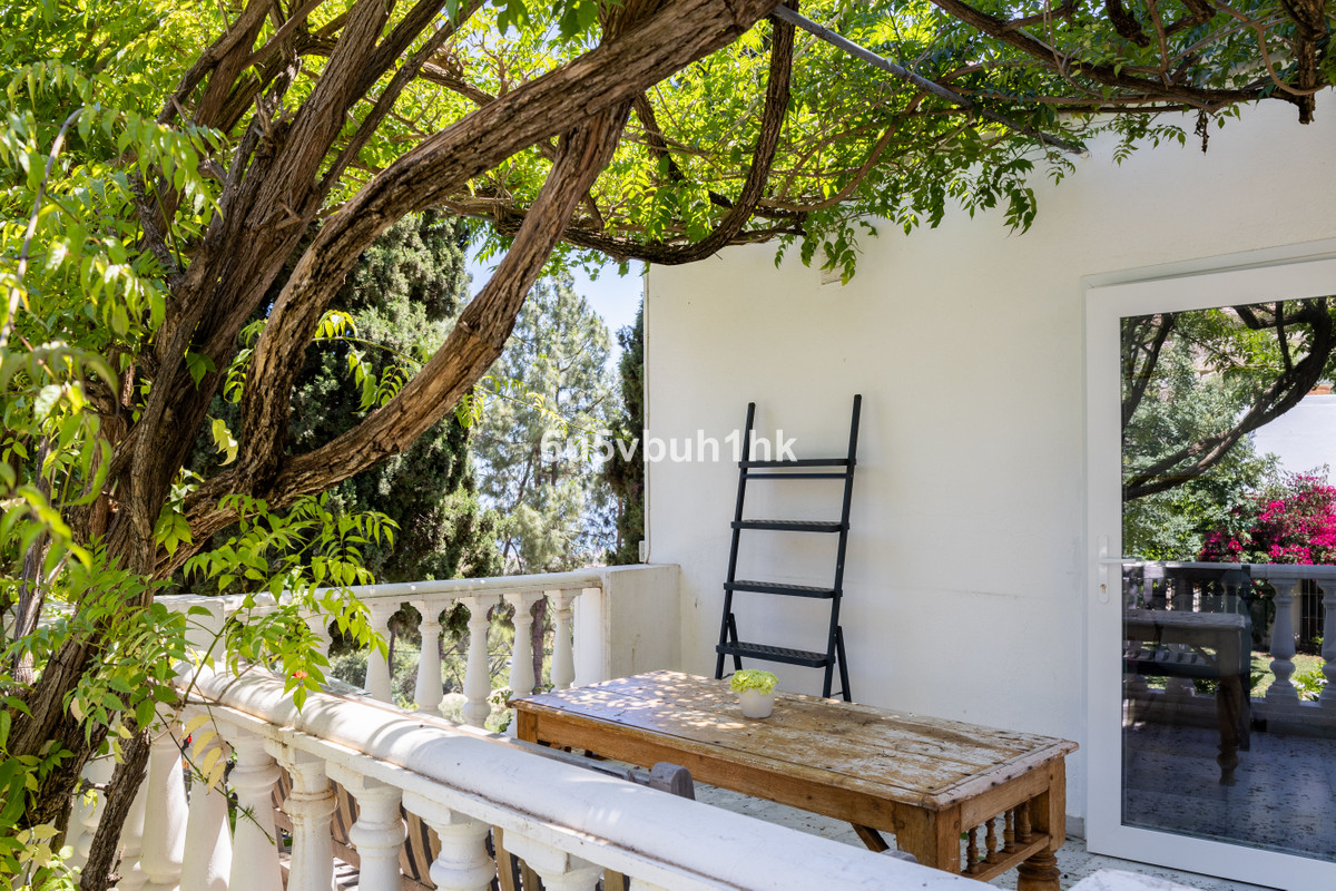 5 Bed Townhouse for sale in Marbella Costa Del Sol, Málaga, Spain