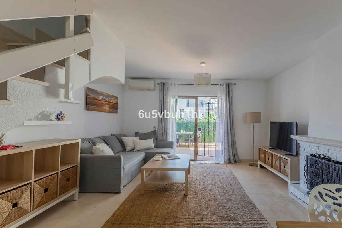 2 Bed Townhouse for sale in Benalmadena Costa Costa Del Sol, Málaga, Spain