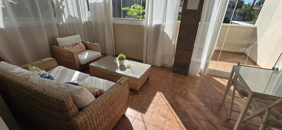 Se vende Apartamento Planta Media de 2 dormitorios en Costa Del Sol, Málaga, España