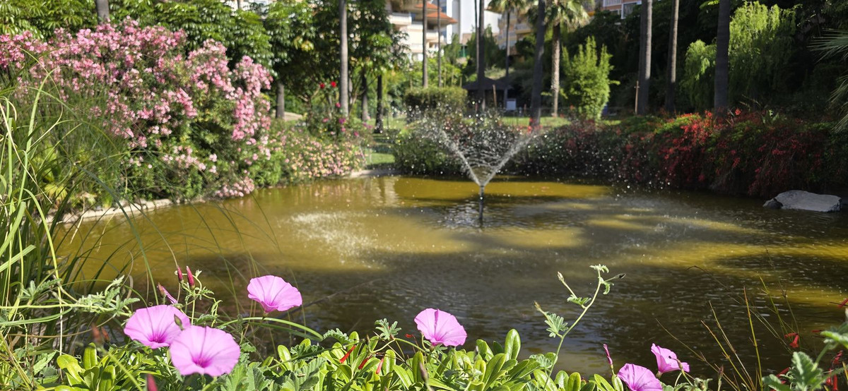 Se vende Apartamento Planta Media de 2 dormitorios en Costa Del Sol, Málaga, España