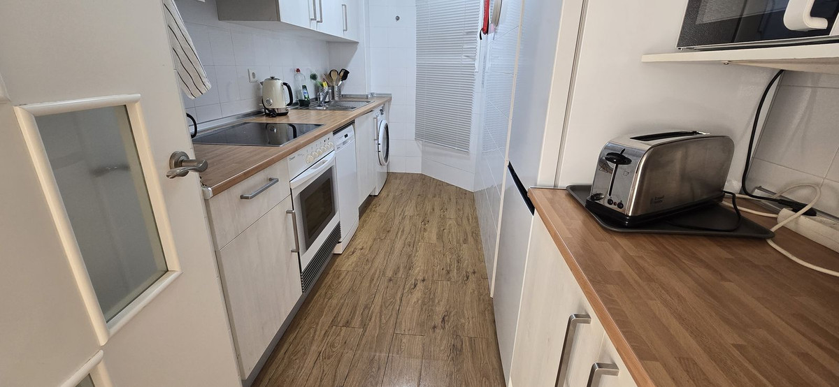 Se vende Apartamento Planta Media de 2 dormitorios en Costa Del Sol, Málaga, España