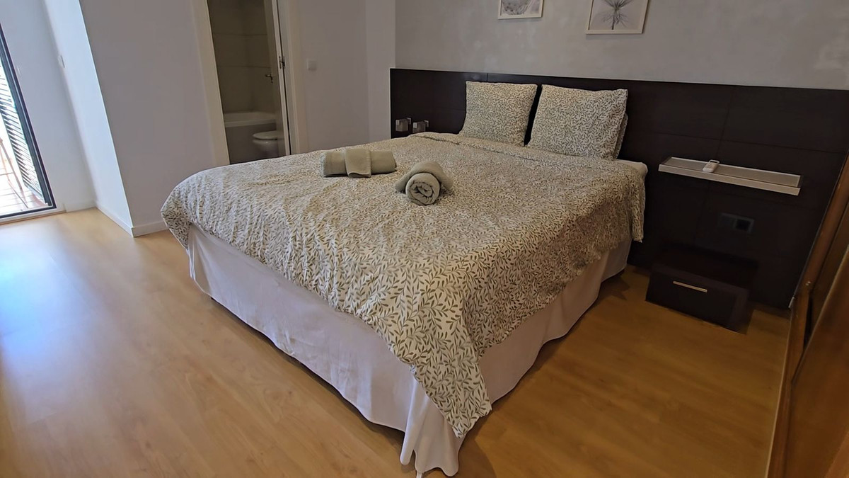 Se vende Apartamento Planta Media de 2 dormitorios en Costa Del Sol, Málaga, España