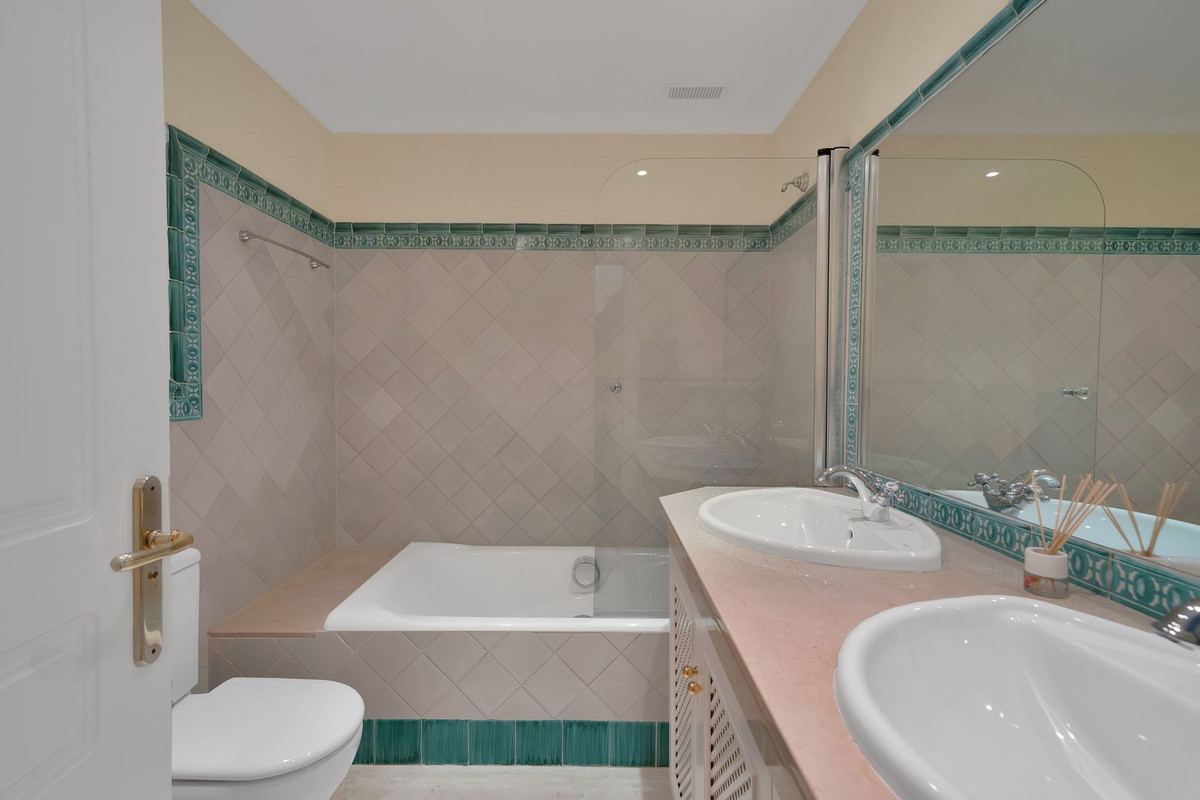 Se vende Adosada de 3 dormitorios en Costa Del Sol, Málaga, España