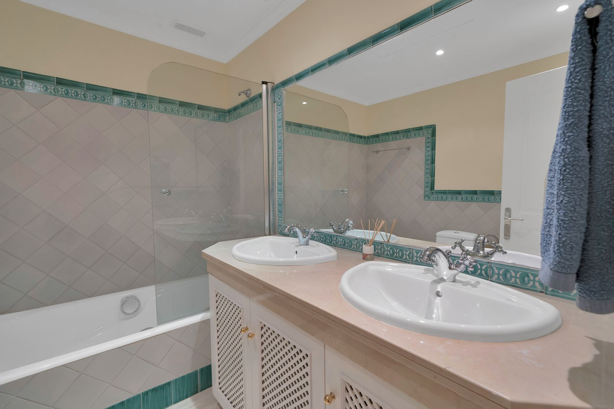 Se vende Adosada de 3 dormitorios en Costa Del Sol, Málaga, España