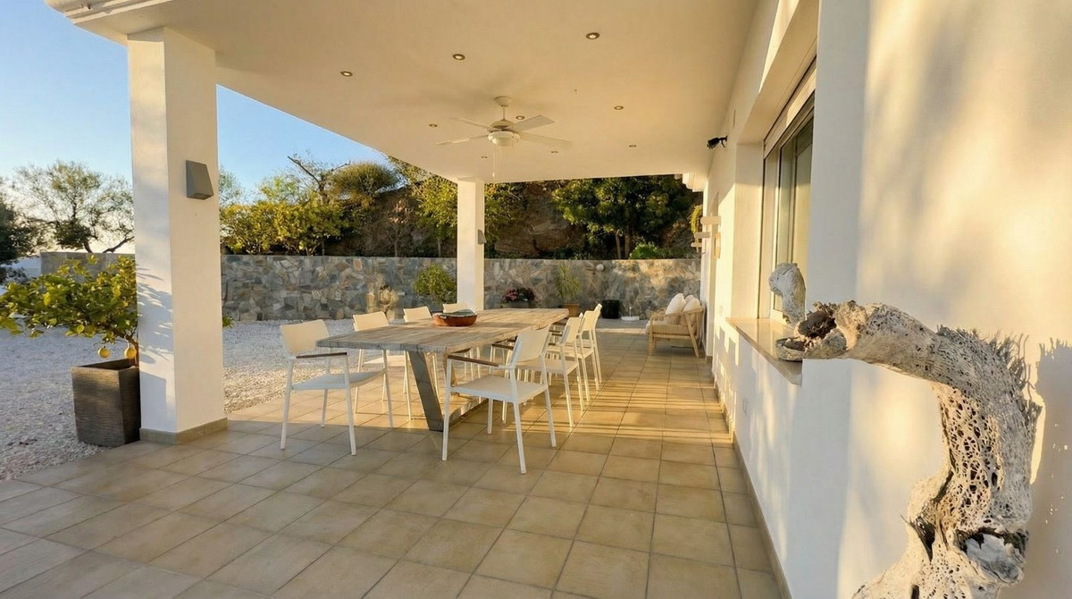 4 Bed Townhouse for sale in Guaro Costa Del Sol, Málaga, Spain