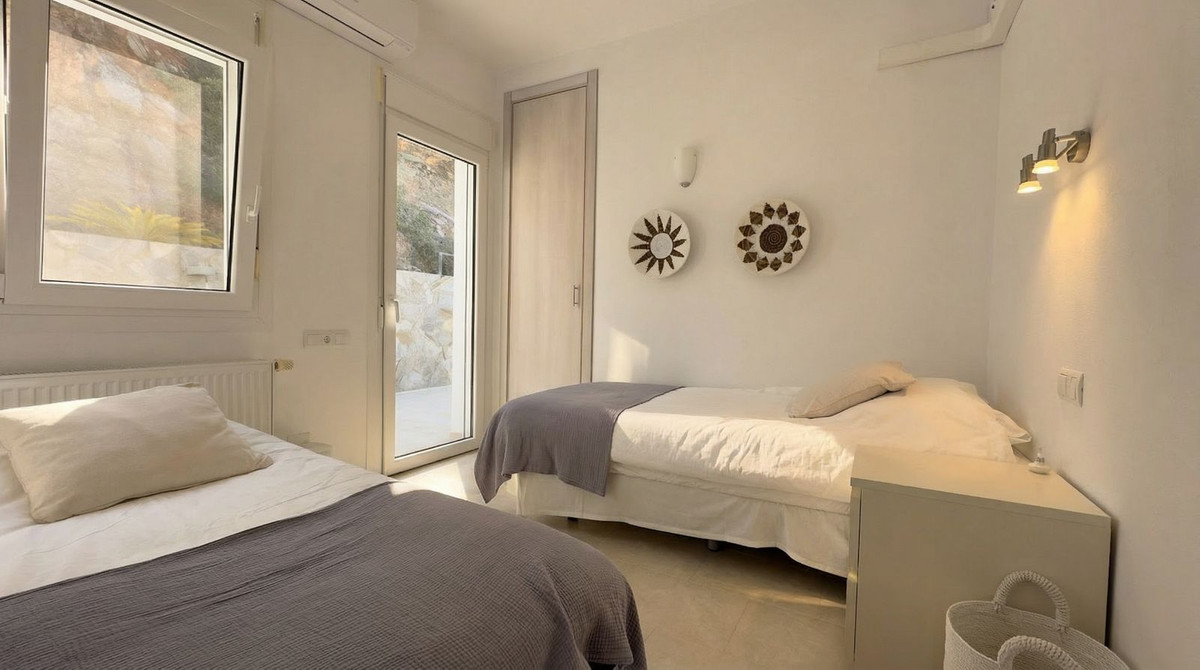 4 Bed Townhouse for sale in Guaro Costa Del Sol, Málaga, Spain