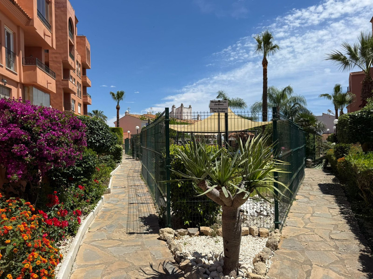 2 Bed Apartment for sale in Manilva Costa Del Sol, Málaga, Spain