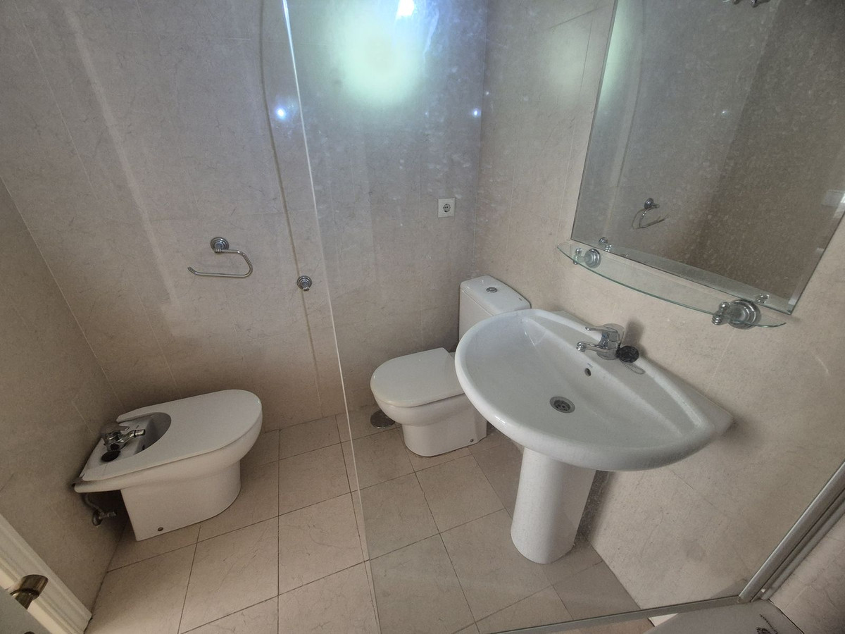 Se vende Apartamento Planta Baja de 2 dormitorios en Costa Del Sol, Málaga, España