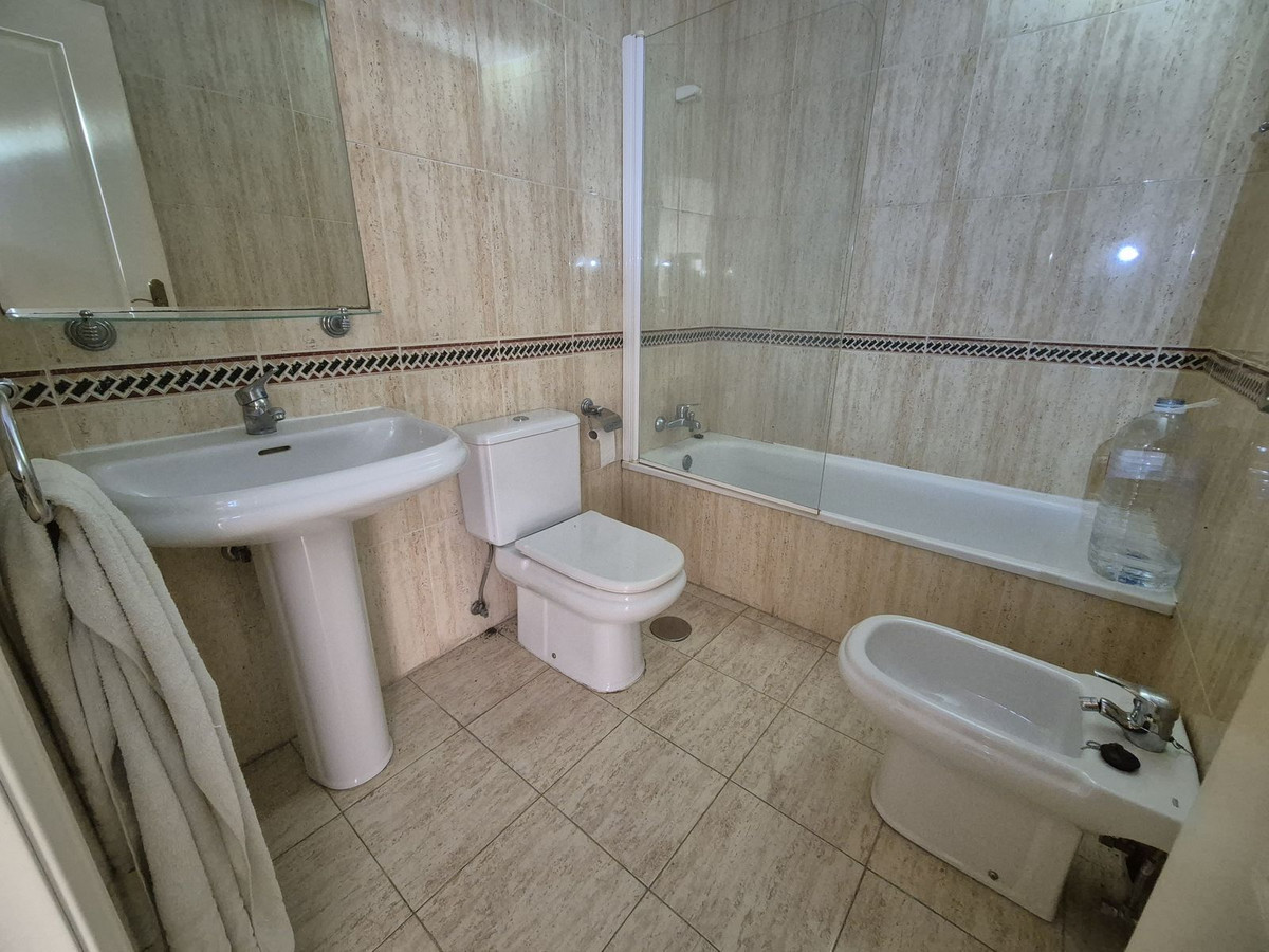 Se vende Apartamento Planta Baja de 2 dormitorios en Costa Del Sol, Málaga, España