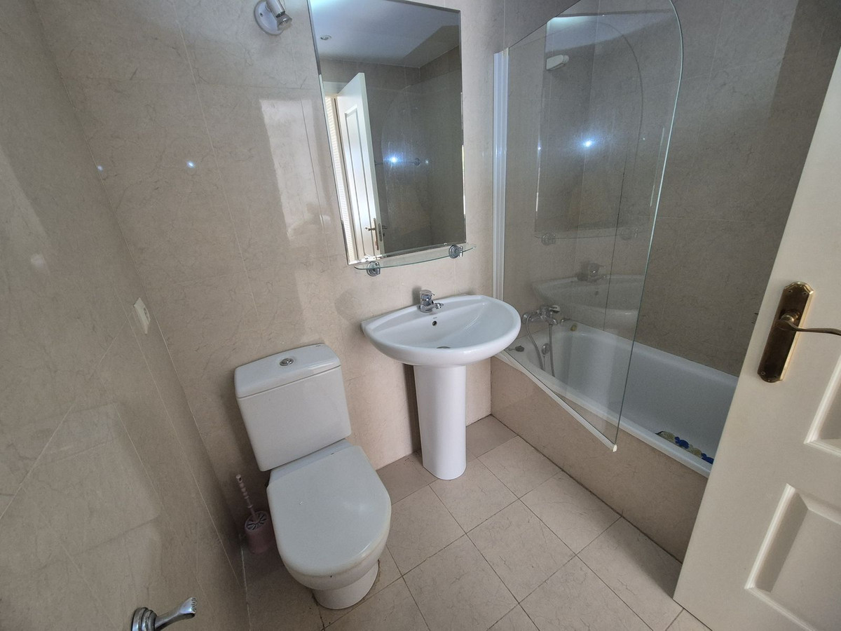 Se vende Apartamento Planta Baja de 2 dormitorios en Costa Del Sol, Málaga, España