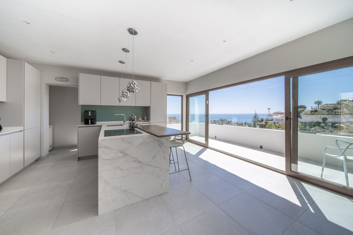 Se vende Villa - Chalet de 5 dormitorios en Costa Del Sol, Málaga, España