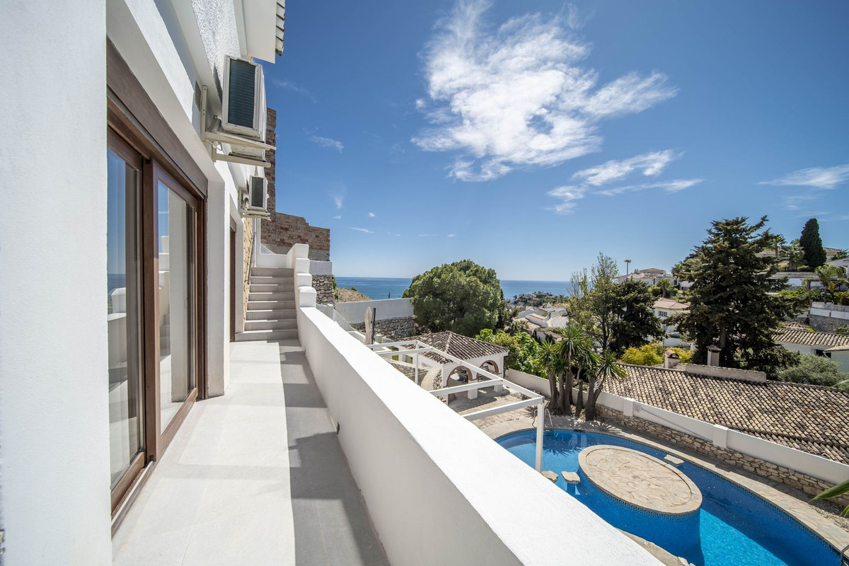 Se vende Villa - Chalet de 5 dormitorios en Costa Del Sol, Málaga, España