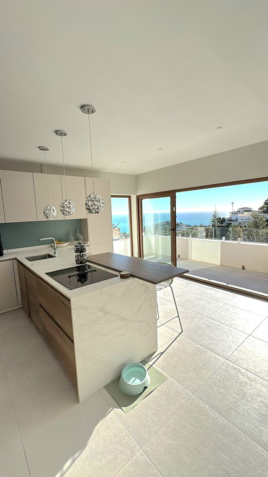 Se vende Villa - Chalet de 5 dormitorios en Costa Del Sol, Málaga, España