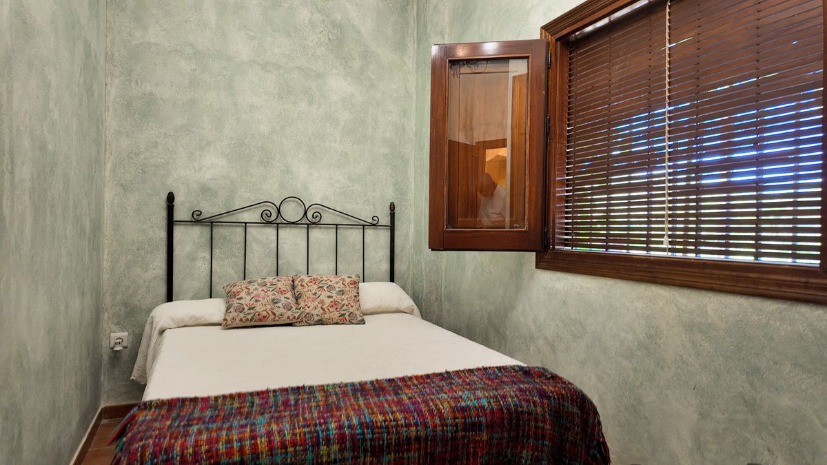 Se vende Finca - Cortijo de 2 dormitorios en Costa Del Sol, Málaga, España