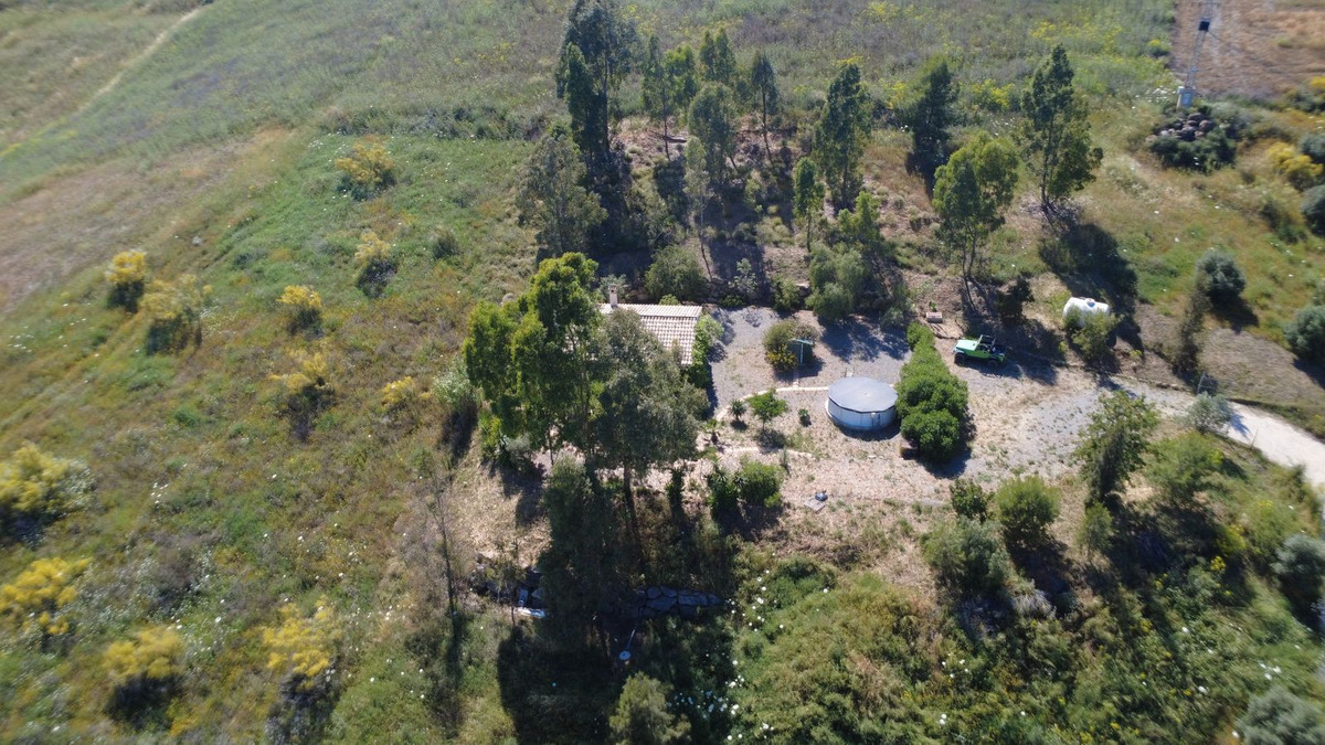 Se vende Finca - Cortijo de 2 dormitorios en Costa Del Sol, Málaga, España