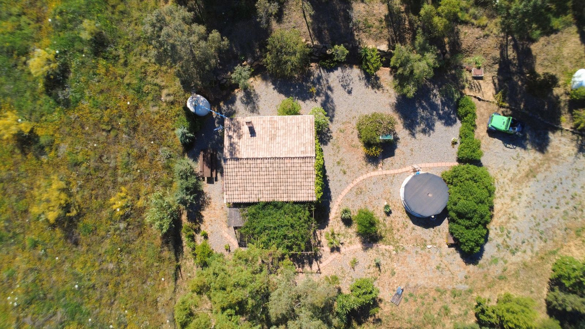 Se vende Finca - Cortijo de 2 dormitorios en Costa Del Sol, Málaga, España