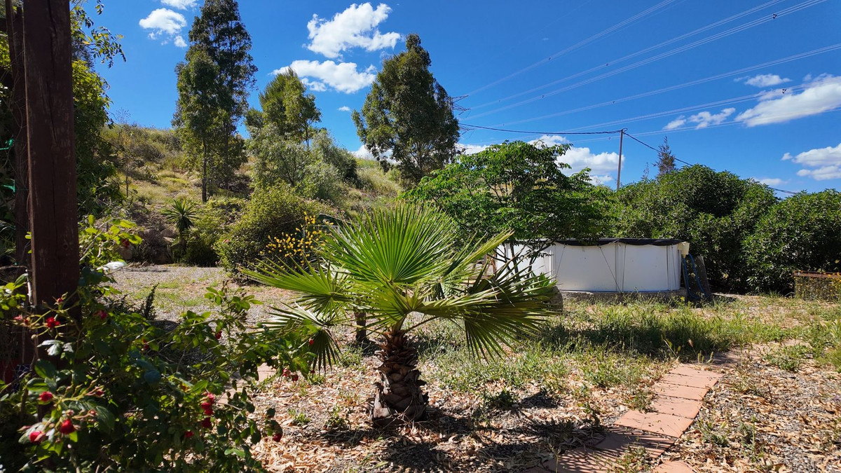 Se vende Finca - Cortijo de 2 dormitorios en Costa Del Sol, Málaga, España