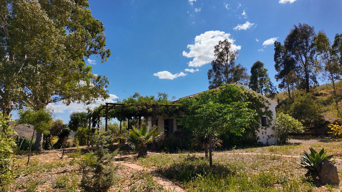 Se vende Finca - Cortijo de 2 dormitorios en Costa Del Sol, Málaga, España