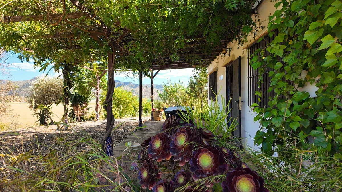 Se vende Finca - Cortijo de 2 dormitorios en Costa Del Sol, Málaga, España