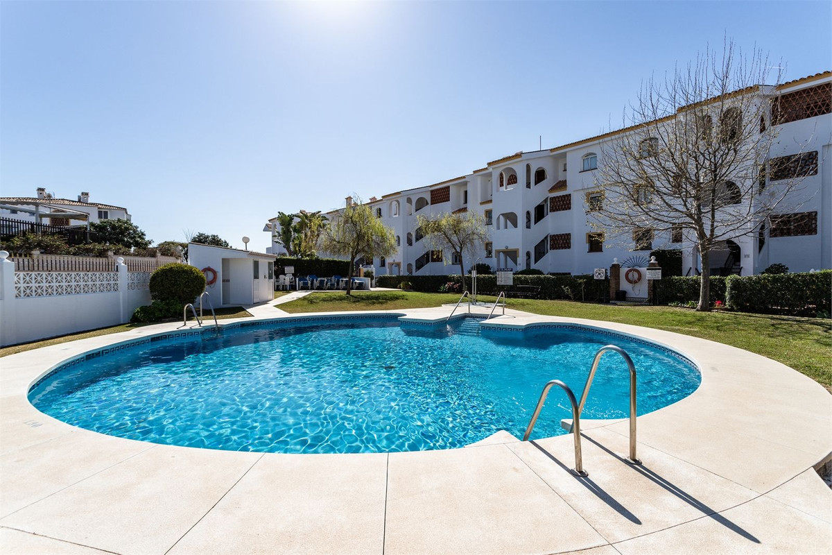 2 Bed Apartment for sale in Riviera Del Sol Costa Del Sol, Málaga, Spain