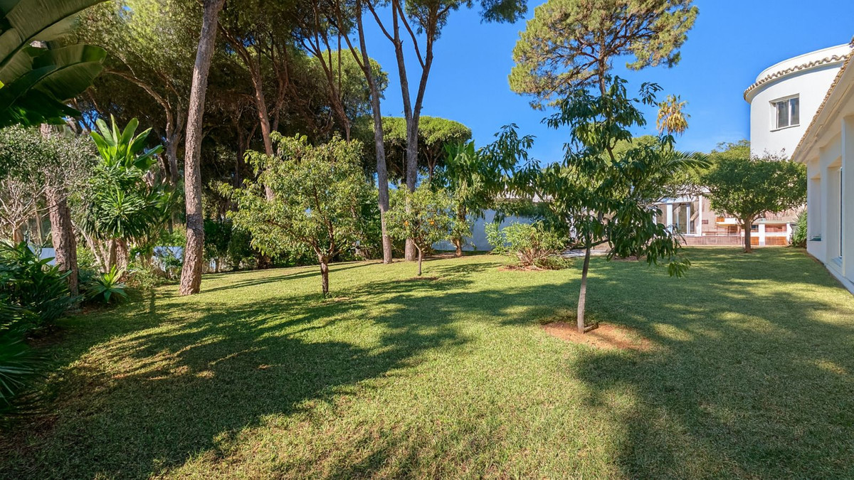 4 Bed Townhouse for sale in El Rosario Costa Del Sol, Málaga, Spain