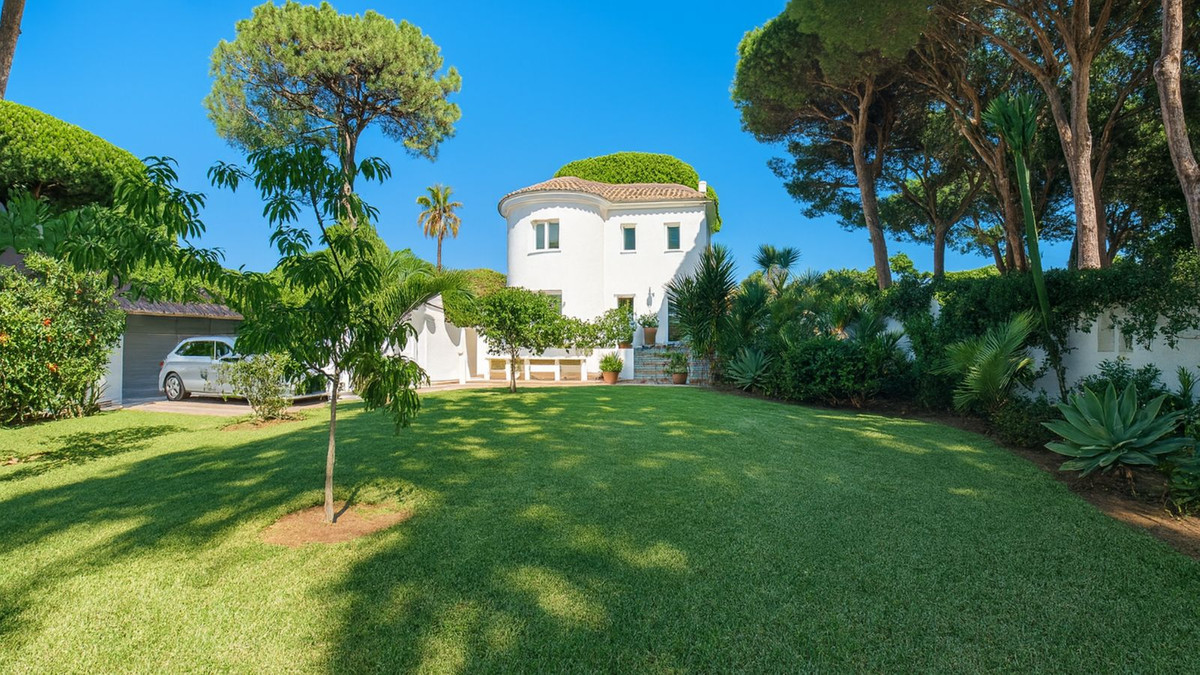 4 Bed Townhouse for sale in El Rosario Costa Del Sol, Málaga, Spain