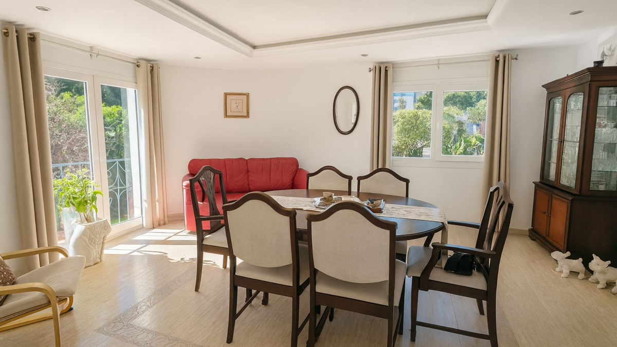 4 Bed Townhouse for sale in El Rosario Costa Del Sol, Málaga, Spain