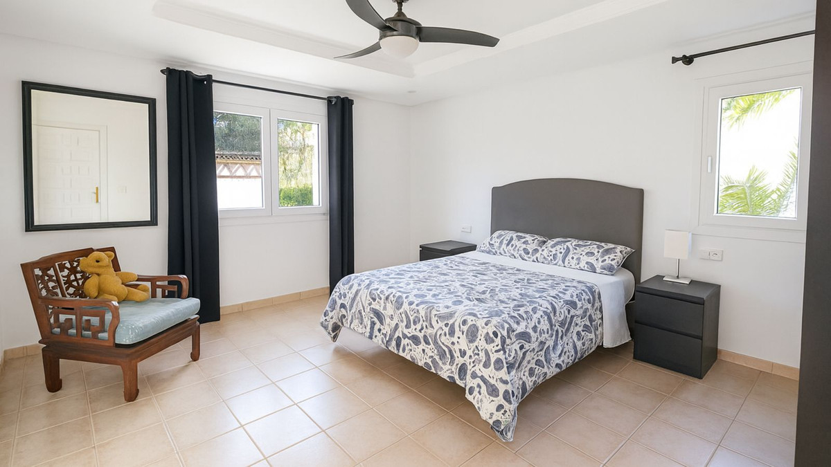 4 Bed Townhouse for sale in El Rosario Costa Del Sol, Málaga, Spain