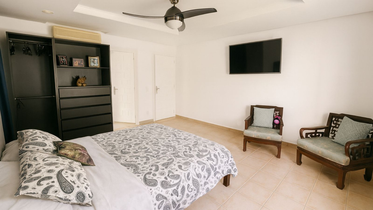 4 Bed Townhouse for sale in El Rosario Costa Del Sol, Málaga, Spain