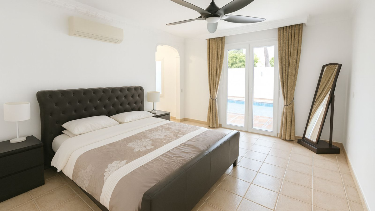 4 Bed Townhouse for sale in El Rosario Costa Del Sol, Málaga, Spain