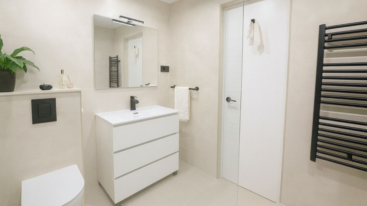 4 Bed Townhouse for sale in El Rosario Costa Del Sol, Málaga, Spain