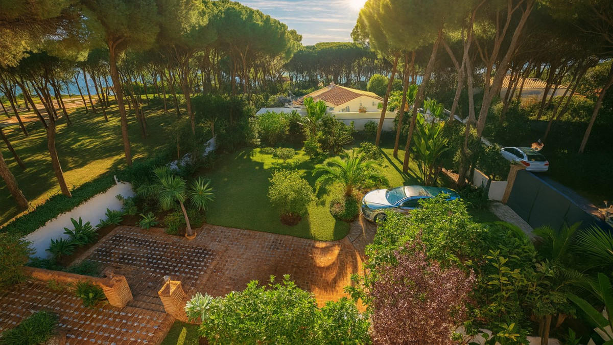 4 Bed Townhouse for sale in El Rosario Costa Del Sol, Málaga, Spain