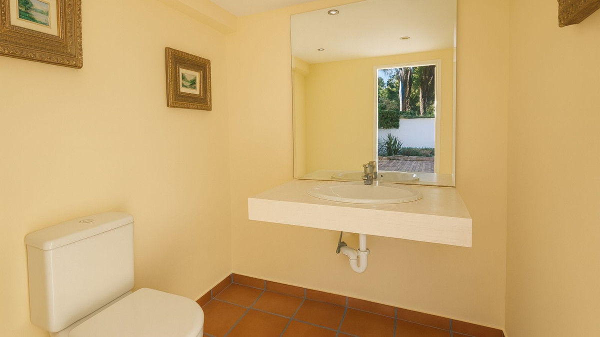 4 Bed Townhouse for sale in El Rosario Costa Del Sol, Málaga, Spain