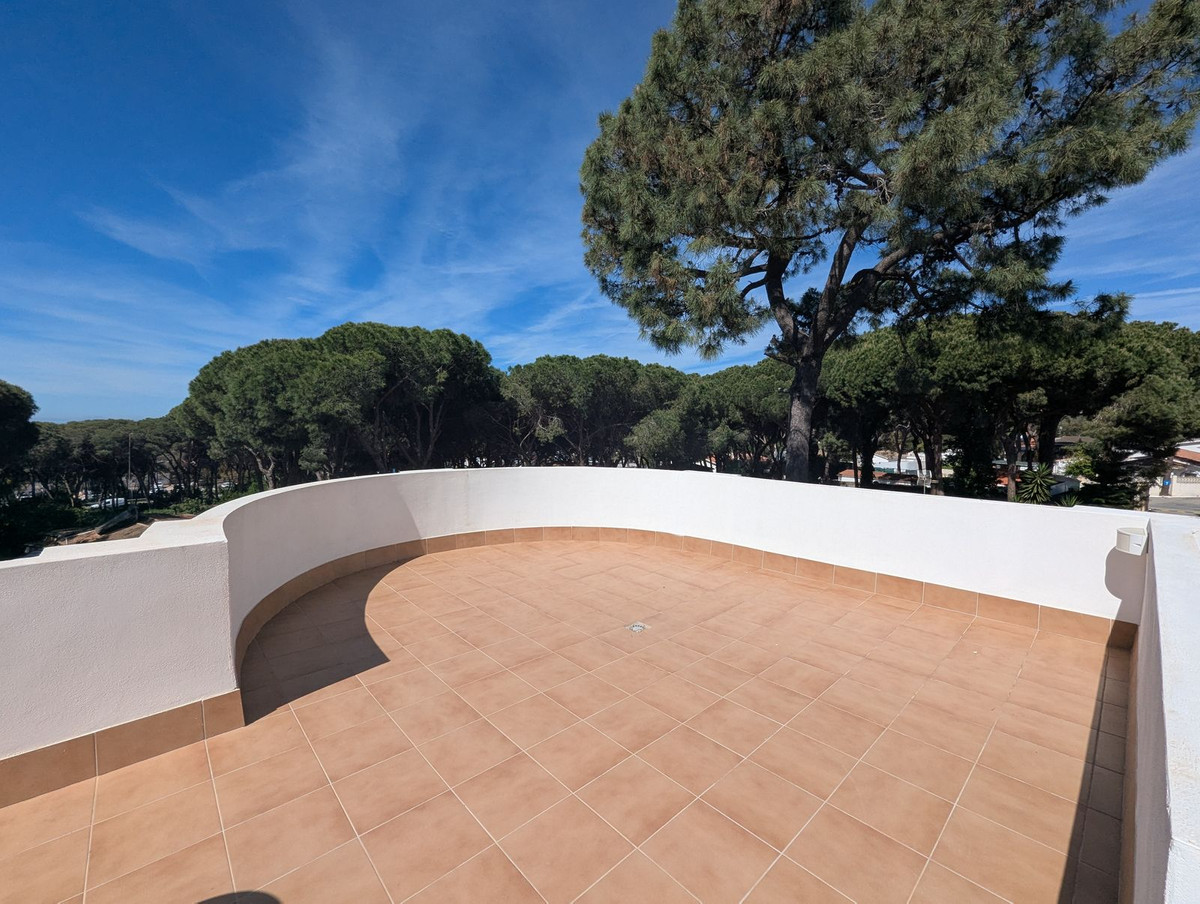 4 Bed Townhouse for sale in El Rosario Costa Del Sol, Málaga, Spain