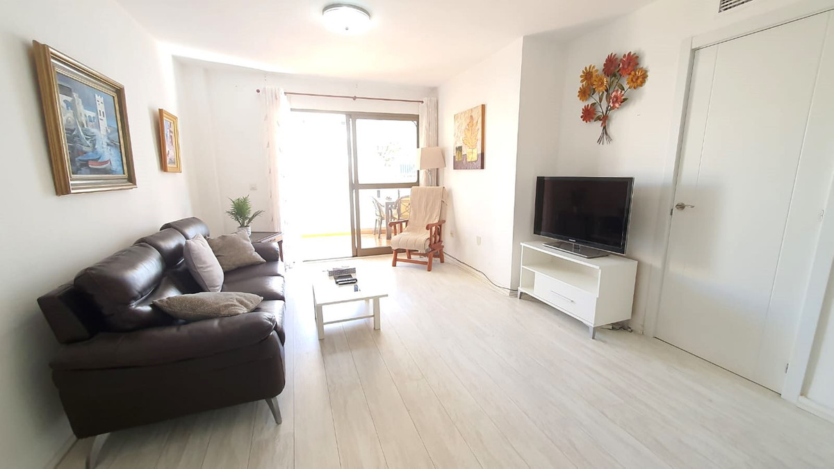 3 Bed Apartment for sale in Fuengirola Costa Del Sol, Málaga, Spain