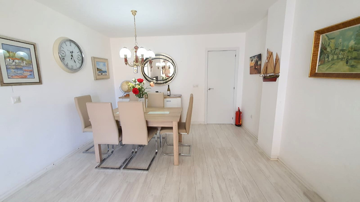 3 Bed Apartment for sale in Fuengirola Costa Del Sol, Málaga, Spain