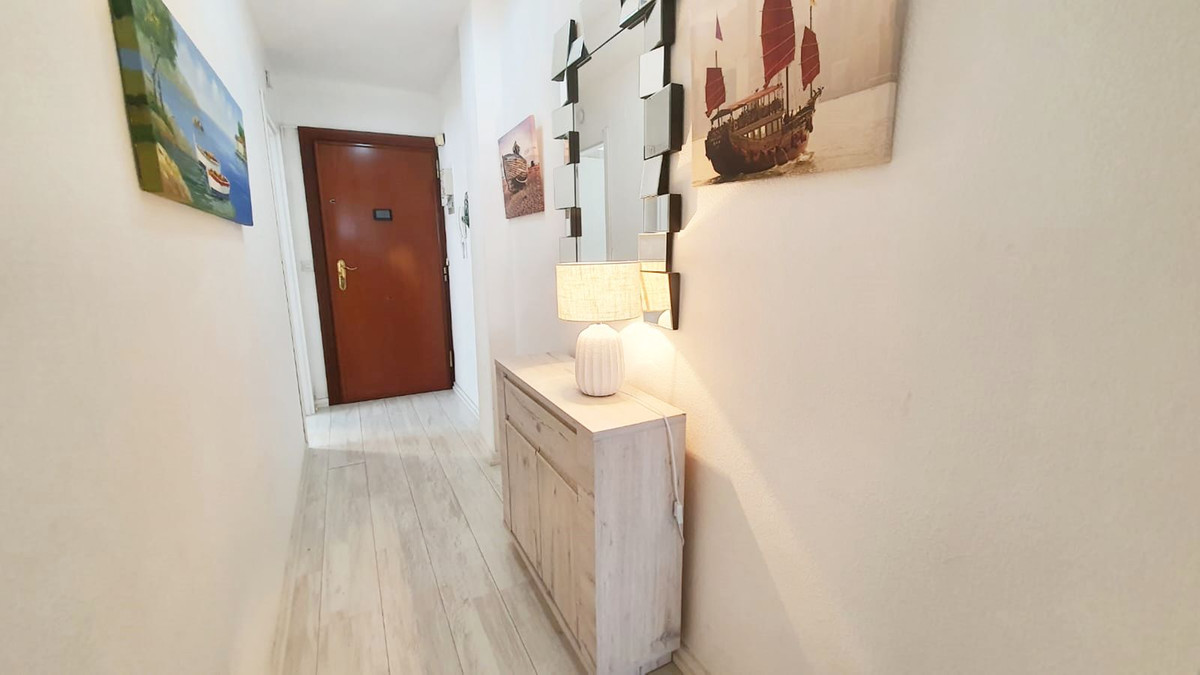 3 Bed Apartment for sale in Fuengirola Costa Del Sol, Málaga, Spain