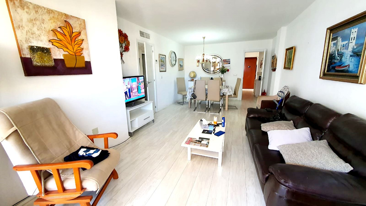 3 Bed Apartment for sale in Fuengirola Costa Del Sol, Málaga, Spain