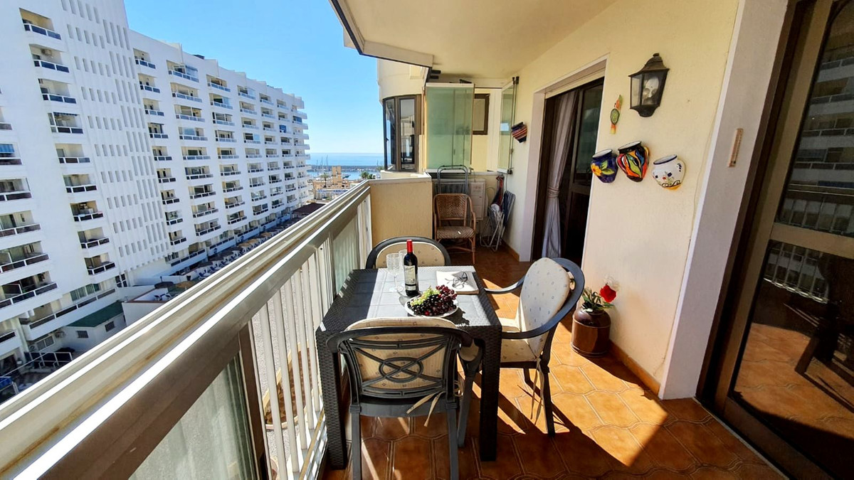 3 Bed Apartment for sale in Fuengirola Costa Del Sol, Málaga, Spain