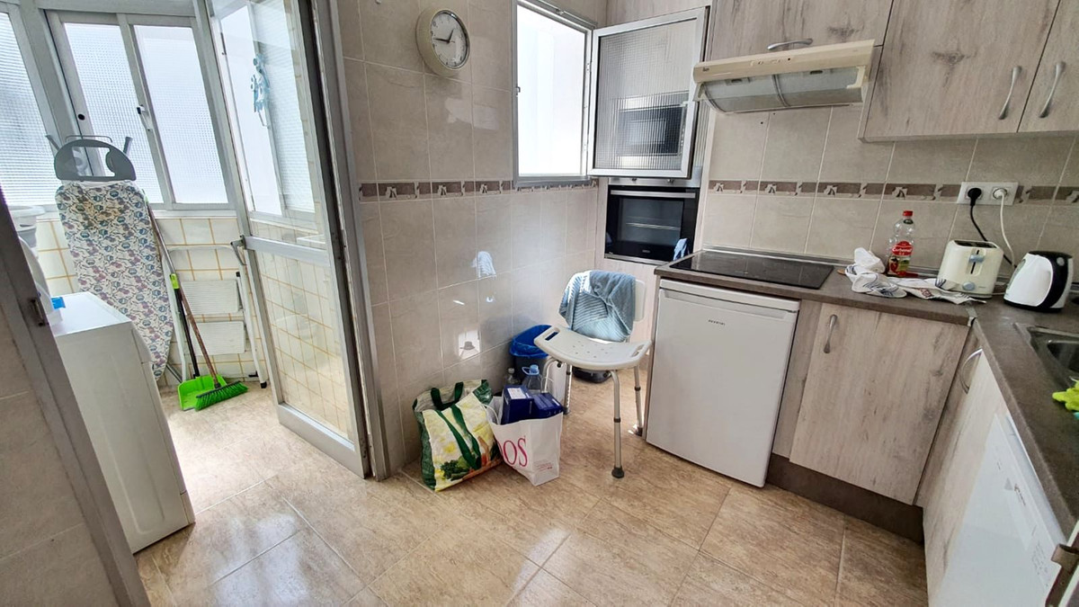 3 Bed Apartment for sale in Fuengirola Costa Del Sol, Málaga, Spain