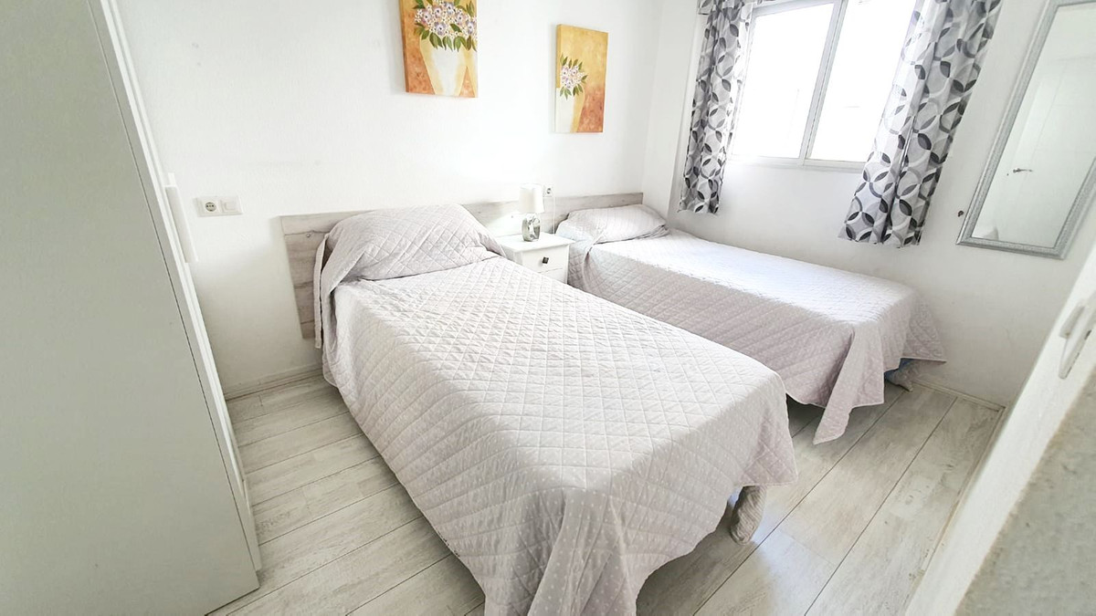 3 Bed Apartment for sale in Fuengirola Costa Del Sol, Málaga, Spain