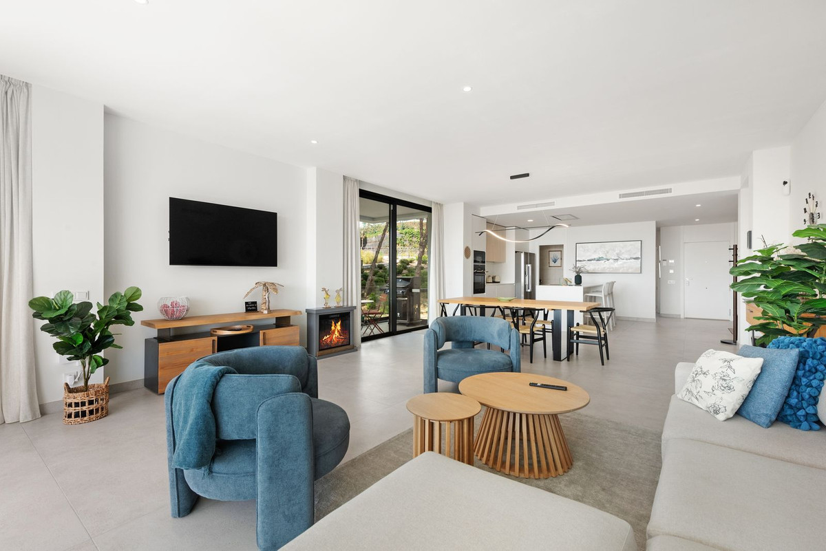 Se vende Apartamento Planta Baja de 3 dormitorios en Costa Del Sol, Málaga, España