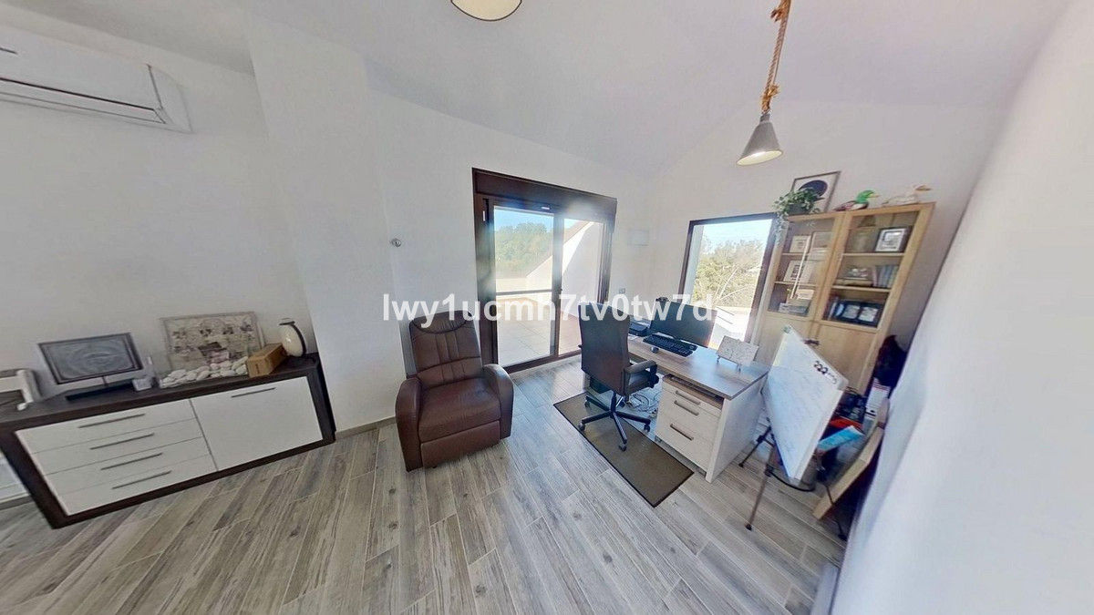 5 Bed Townhouse for sale in Alhaurín De La Torre Costa Del Sol, Málaga, Spain