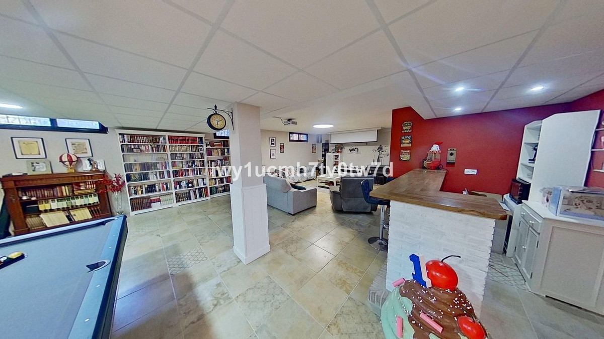 5 Bed Townhouse for sale in Alhaurín De La Torre Costa Del Sol, Málaga, Spain