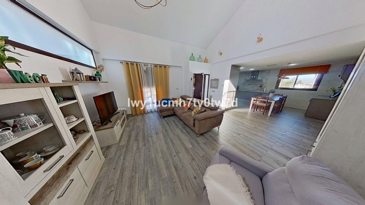 5 Bed Townhouse for sale in Alhaurín De La Torre Costa Del Sol, Málaga, Spain
