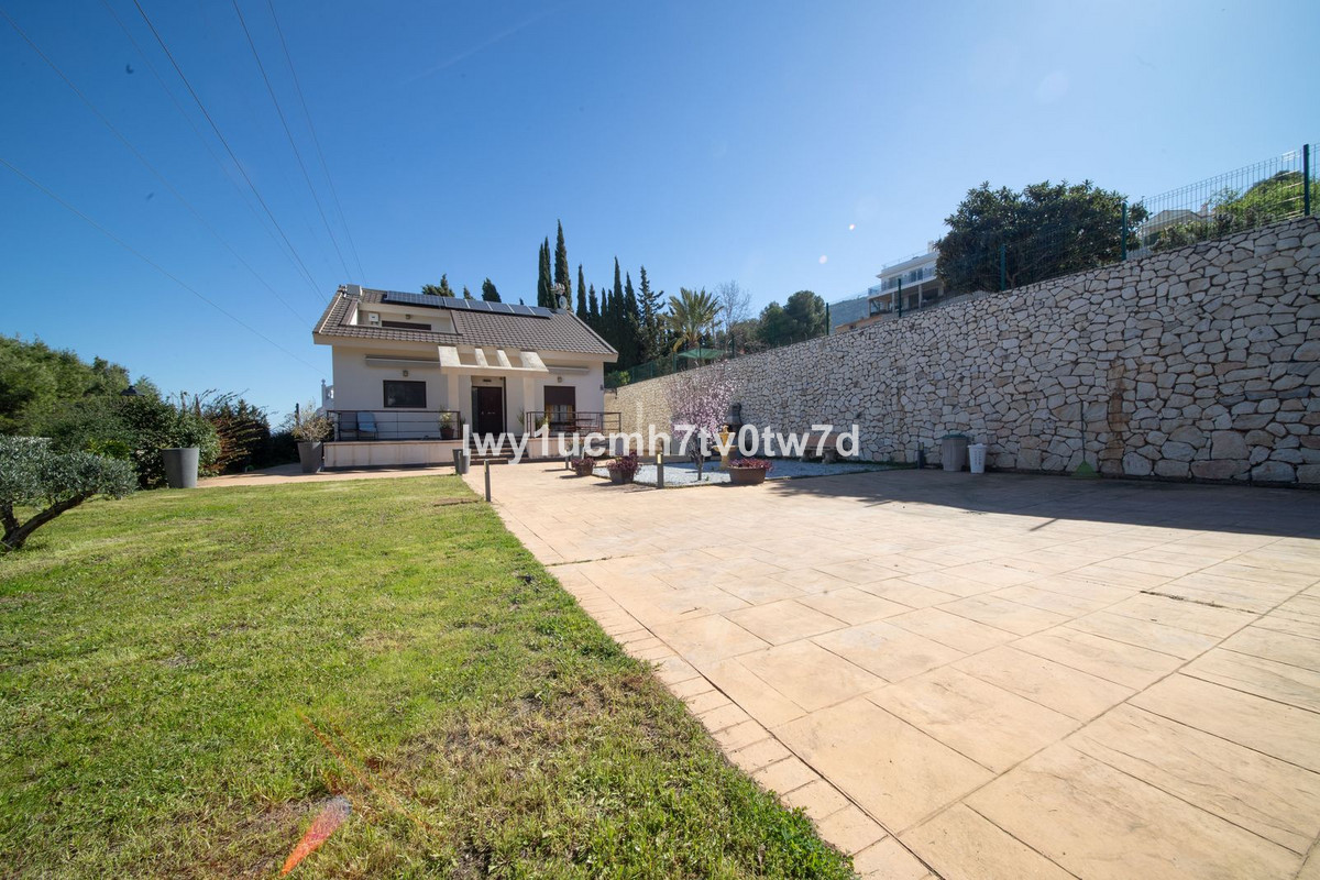 5 Bed Townhouse for sale in Alhaurín De La Torre Costa Del Sol, Málaga, Spain