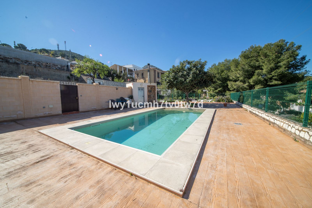 5 Bed Townhouse for sale in Alhaurín De La Torre Costa Del Sol, Málaga, Spain