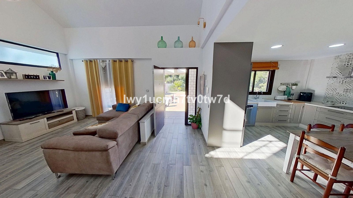 5 Bed Townhouse for sale in Alhaurín De La Torre Costa Del Sol, Málaga, Spain