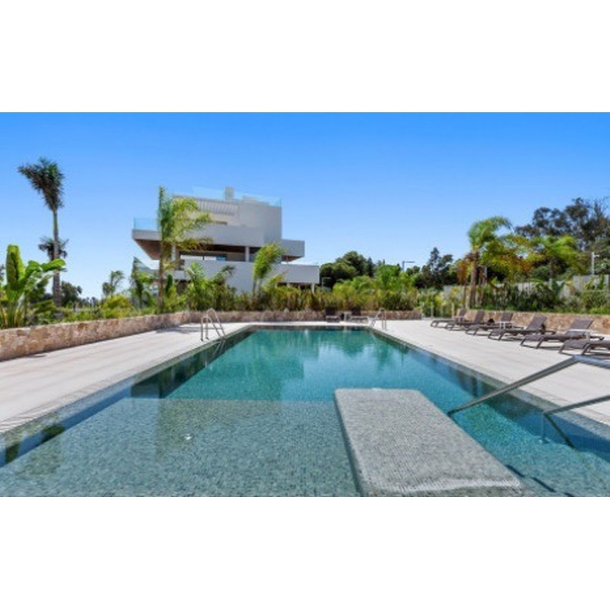3 Bed Apartment for sale in The Golden Mile Costa Del Sol, Málaga, Spain